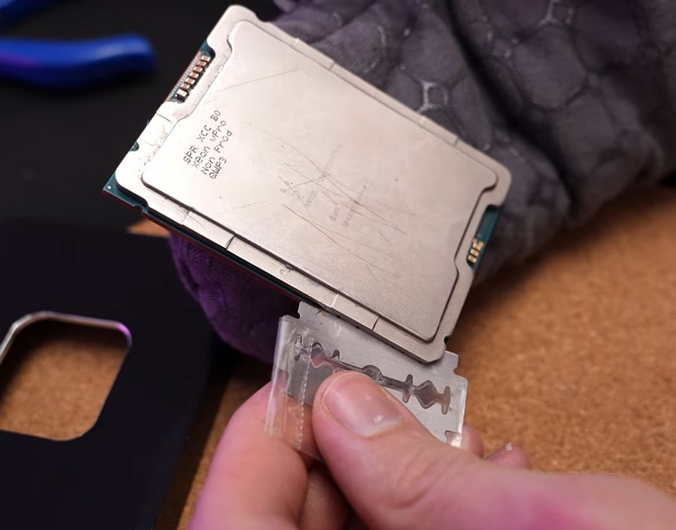 Intel-Sapphire-Rapids-Delidded-4
